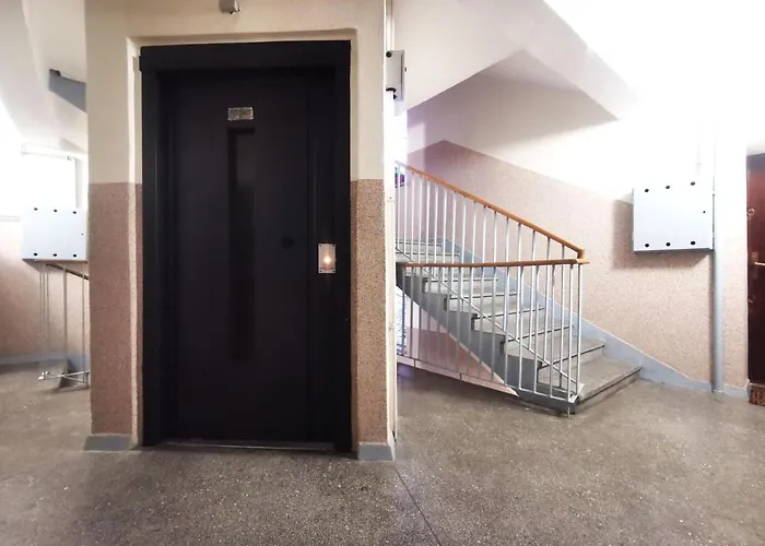 Nozownicza ~ Self Check-in 24h ~ Lift Wrocław